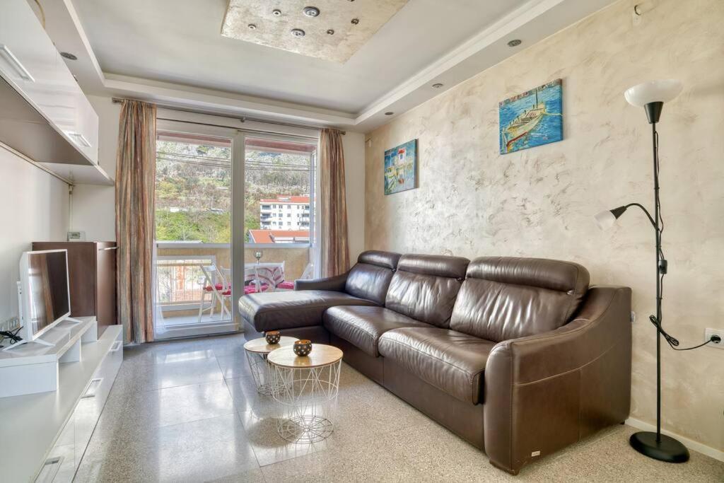 Cozy Nest Apartment- Central And Seaboard With Elevator Kotor Kültér fotó