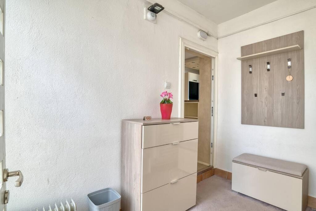 Cozy Nest Apartment- Central And Seaboard With Elevator Kotor Kültér fotó